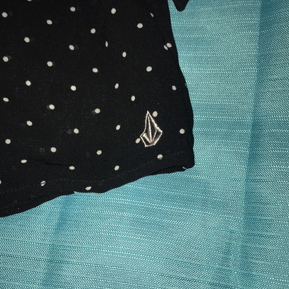 Volcom collared button up blouse - Picture 2 of 2